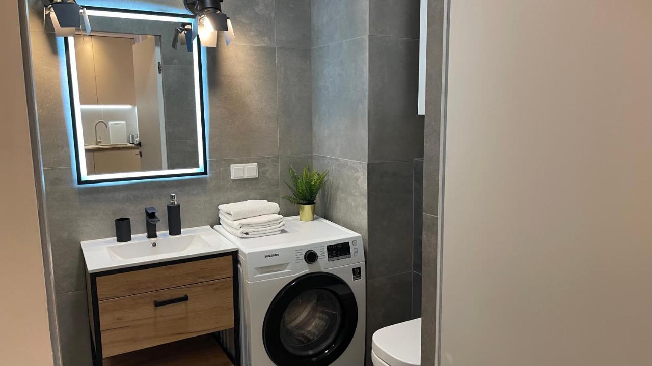 2-Room In New House, Wola วอร์ซอ ภายนอก รูปภาพ