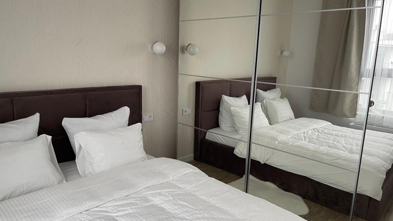 2-Room In New House, Wola วอร์ซอ ภายนอก รูปภาพ